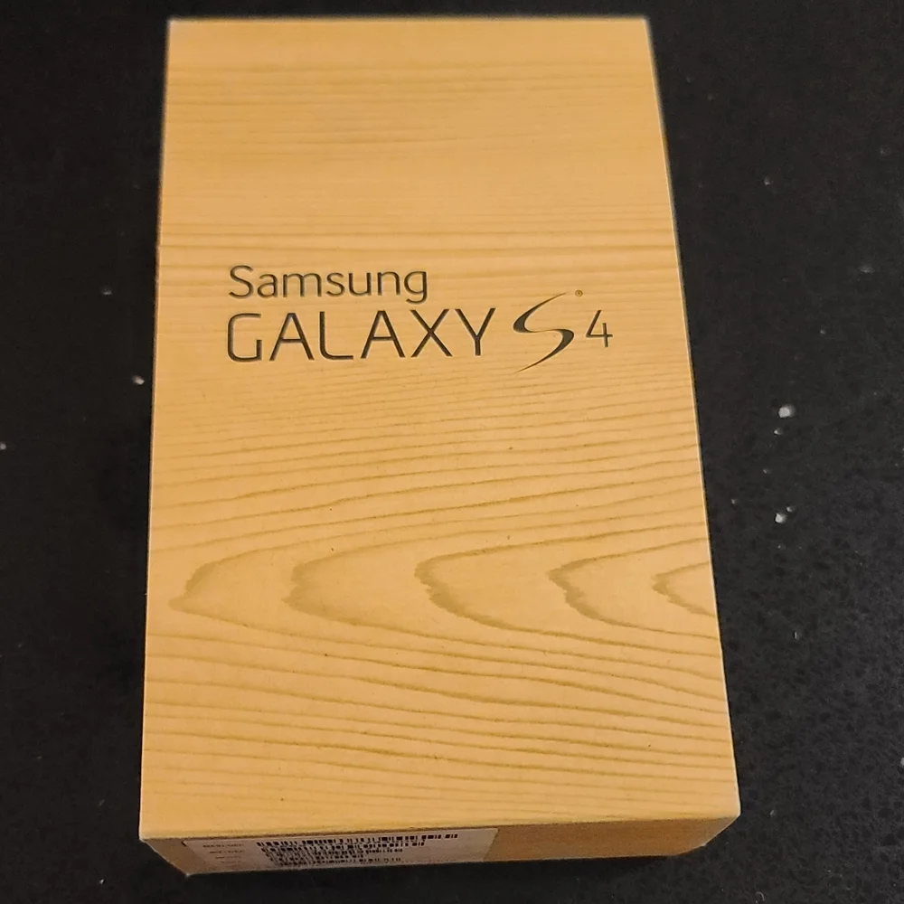 Samsung S4 US Cellular W/ Otter Box Case In Box